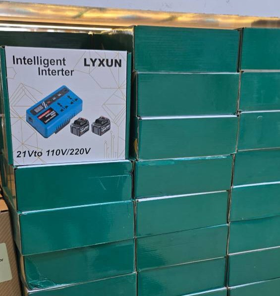 اینورتر شارژی هوشمند تبدیل برق ۲۲۰ ولت دو پریز مدل Lyxun