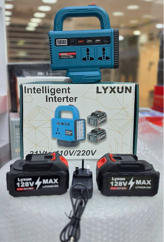 اینورتر شارژی هوشمند تبدیل برق ۲۲۰ ولت دسته دار با باطری ۱۲۸ ولت برند lyxun